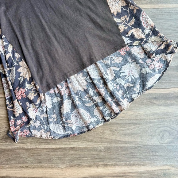 Altar'd State Gray Floral Hi Low Oversized 3/4 Sleeve Mixed Media Tunic  Size S - Picture 10 of 15